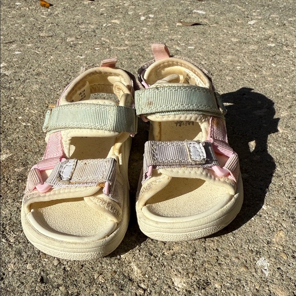 Multi-Color Sandals - Picture 4 of 4